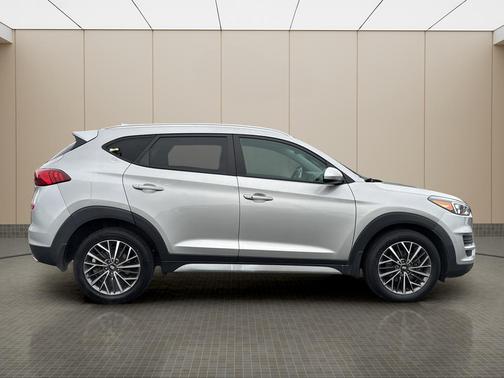 2021 Hyundai TUCSON SEL