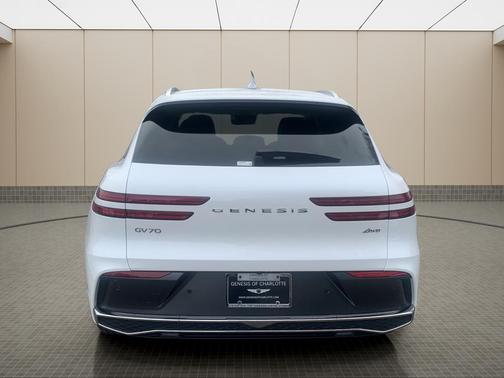 2026 Genesis GV70 2.5T