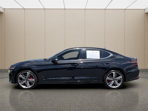 2025 Genesis G70 2.5T
