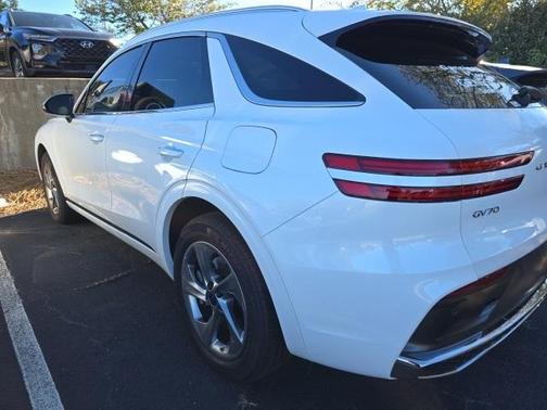 2026 Genesis GV70 2.5T