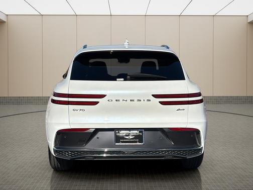 2026 Genesis GV70 2.5T
