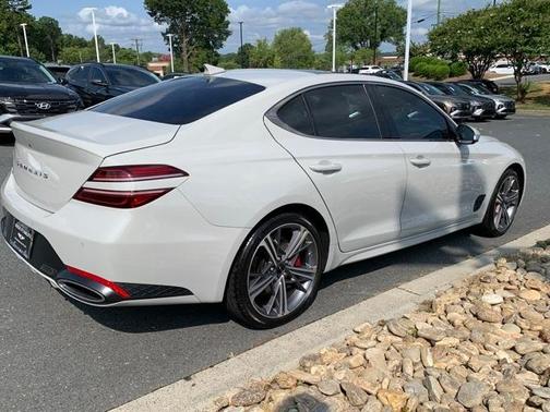 2025 Genesis G70 2.5T