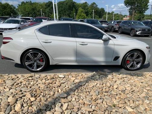 2025 Genesis G70 2.5T