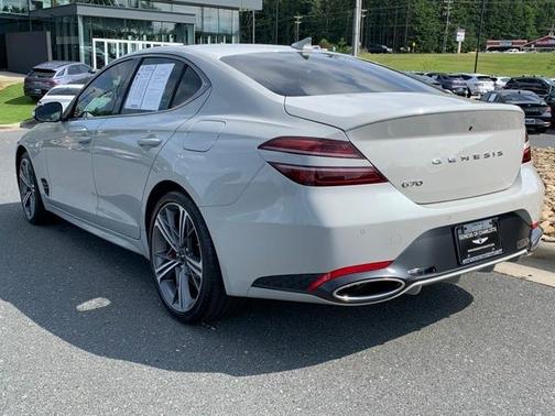 2025 Genesis G70 2.5T