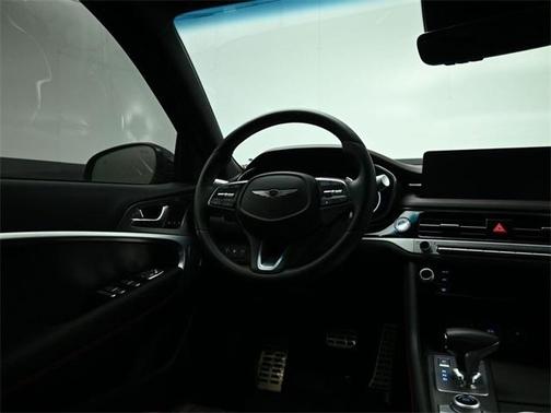 2024 Genesis G70 2.5T