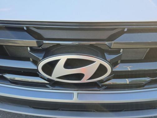 White Pearl 2026 Hyundai TUCSON SEL