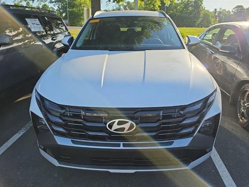 White Pearl 2026 Hyundai TUCSON SEL