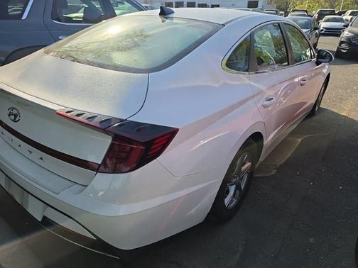 White 2023 Hyundai SONATA SE