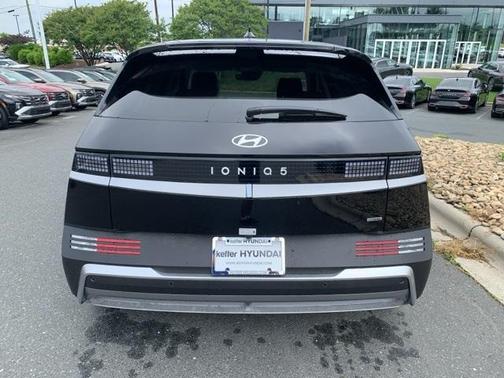 2025 Hyundai IONIQ 5 SE