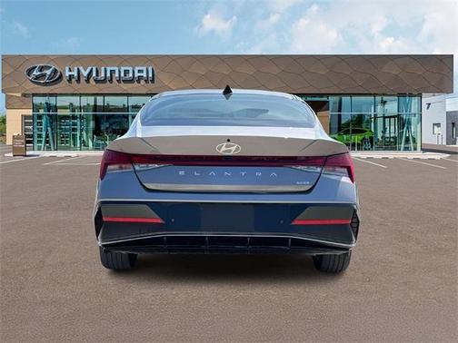 2025 Hyundai ELANTRA HEV Limited