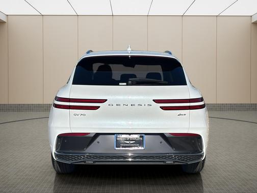 2026 Genesis GV70 2.5T