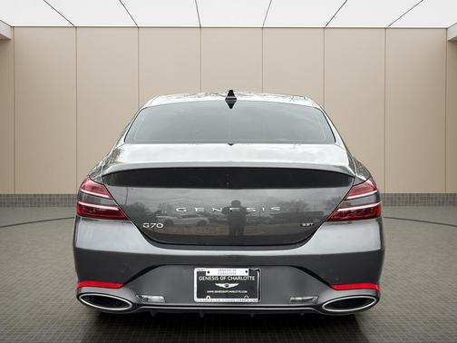 2022 Genesis G70 3.3T