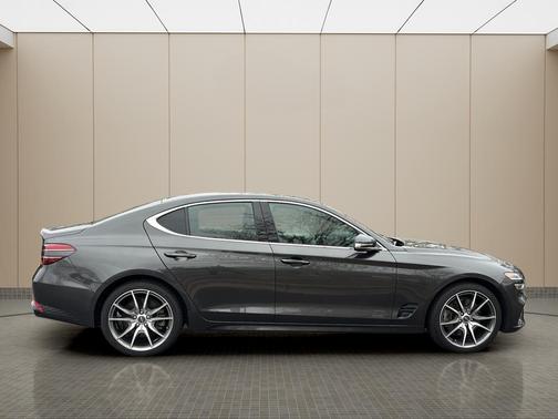 2022 Genesis G70 3.3T