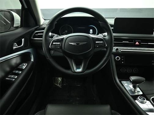 2024 Genesis G70 2.5T