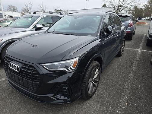 2024 Audi Q3 45 S line Premium