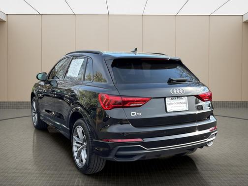 2024 Audi Q3 45 S line Premium