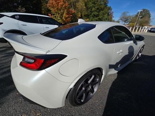 2025 Toyota GR86 Premium