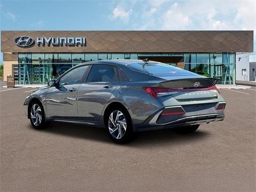 2025 Hyundai ELANTRA HEV SEL Sport