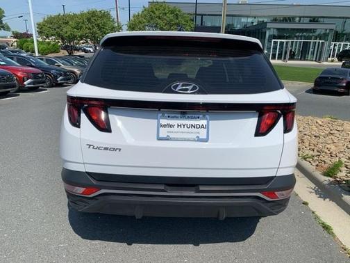 2024 Hyundai TUCSON SE