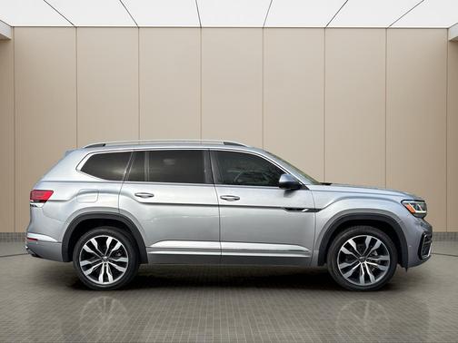 2022 Volkswagen Atlas 3.6L SEL Premium R-Line