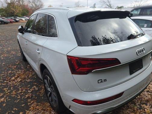 2024 Audi Q5 45 S line quattro Premium
