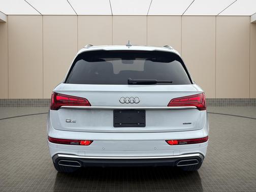 2024 Audi Q5 45 S line quattro Premium