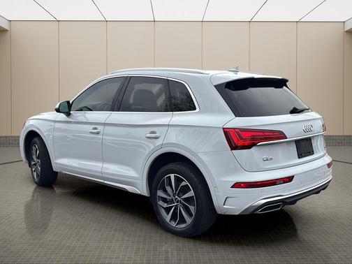 2024 Audi Q5 45 S line quattro Premium