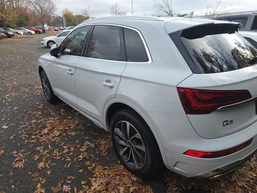 2024 Audi Q5 45 S line quattro Premium
