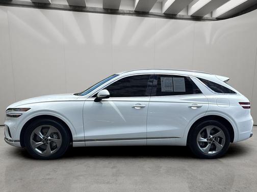 Uyuni White 2026 Genesis GV70 2.5T Advanced