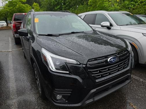 Crystal Black Silica 2023 Subaru Forester Premium