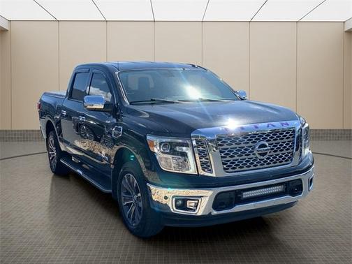 2017 Nissan Titan SL