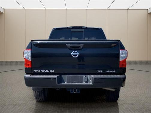 2017 Nissan Titan SL
