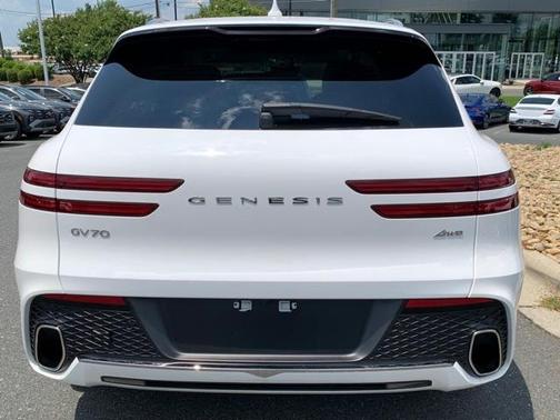 2022 Genesis GV70 2.5T