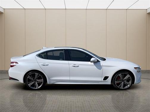 2025 Genesis G70 2.5T
