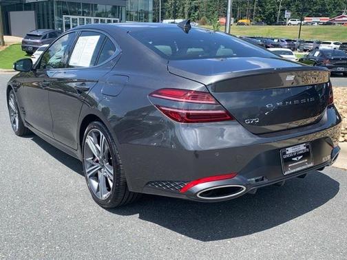 2025 Genesis G70 2.5T