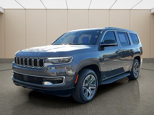2023 Jeep Wagoneer Base