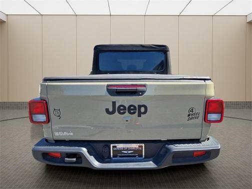 2022 Jeep Gladiator Sport