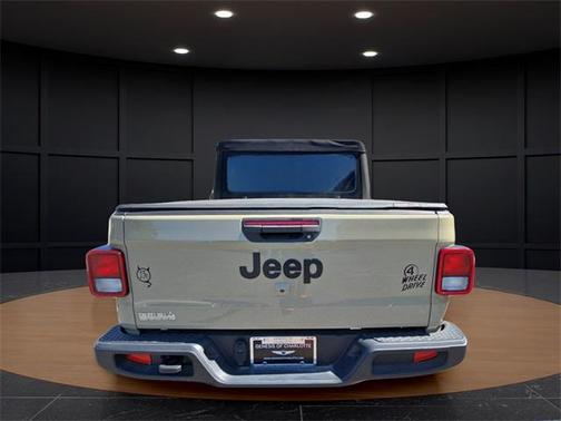 2022 Jeep Gladiator Sport
