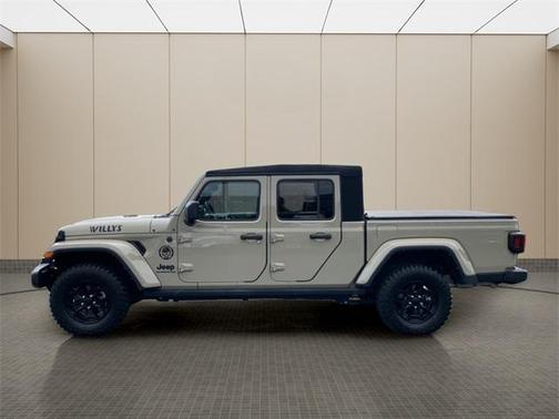 2022 Jeep Gladiator Sport