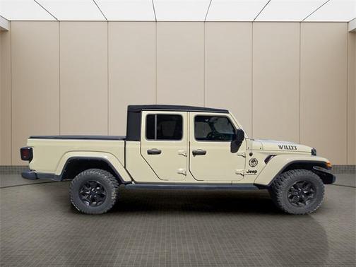 2022 Jeep Gladiator Sport