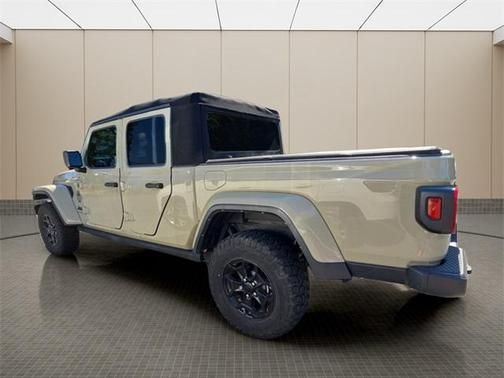 2022 Jeep Gladiator Sport