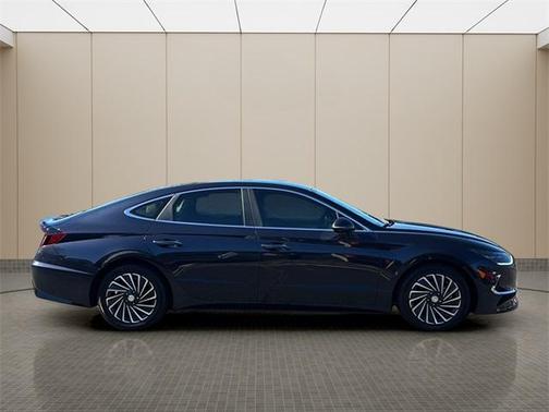 2021 Hyundai SONATA Hybrid Limited