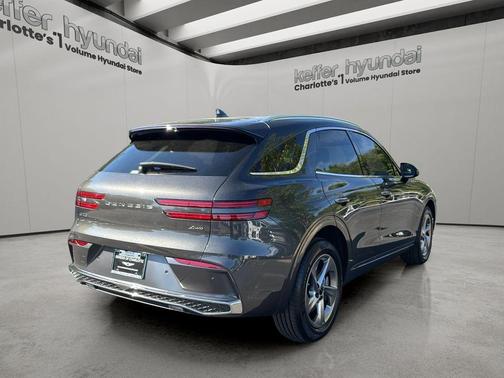 Makalu Gray 2026 Genesis GV70 2.5T