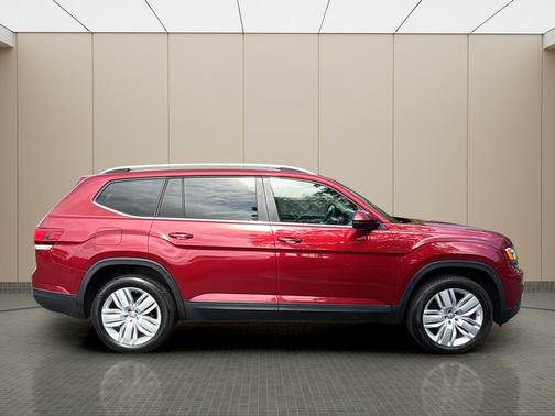 Fortana Red Metallic 2019 Volkswagen Atlas 3.6L SE w/Technology