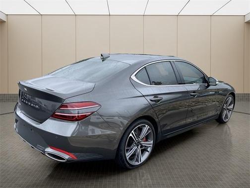 2025 Genesis G70 2.5T