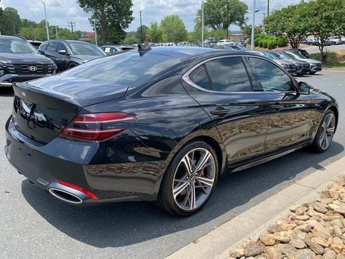 2025 Genesis G70 2.5T
