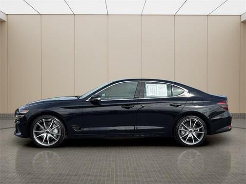 2026 Genesis G70 2.5T Standard