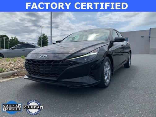 2022 Hyundai ELANTRA SE