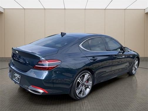 2025 Genesis G70 2.5T