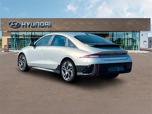 2025 Hyundai IONIQ 6 SEL